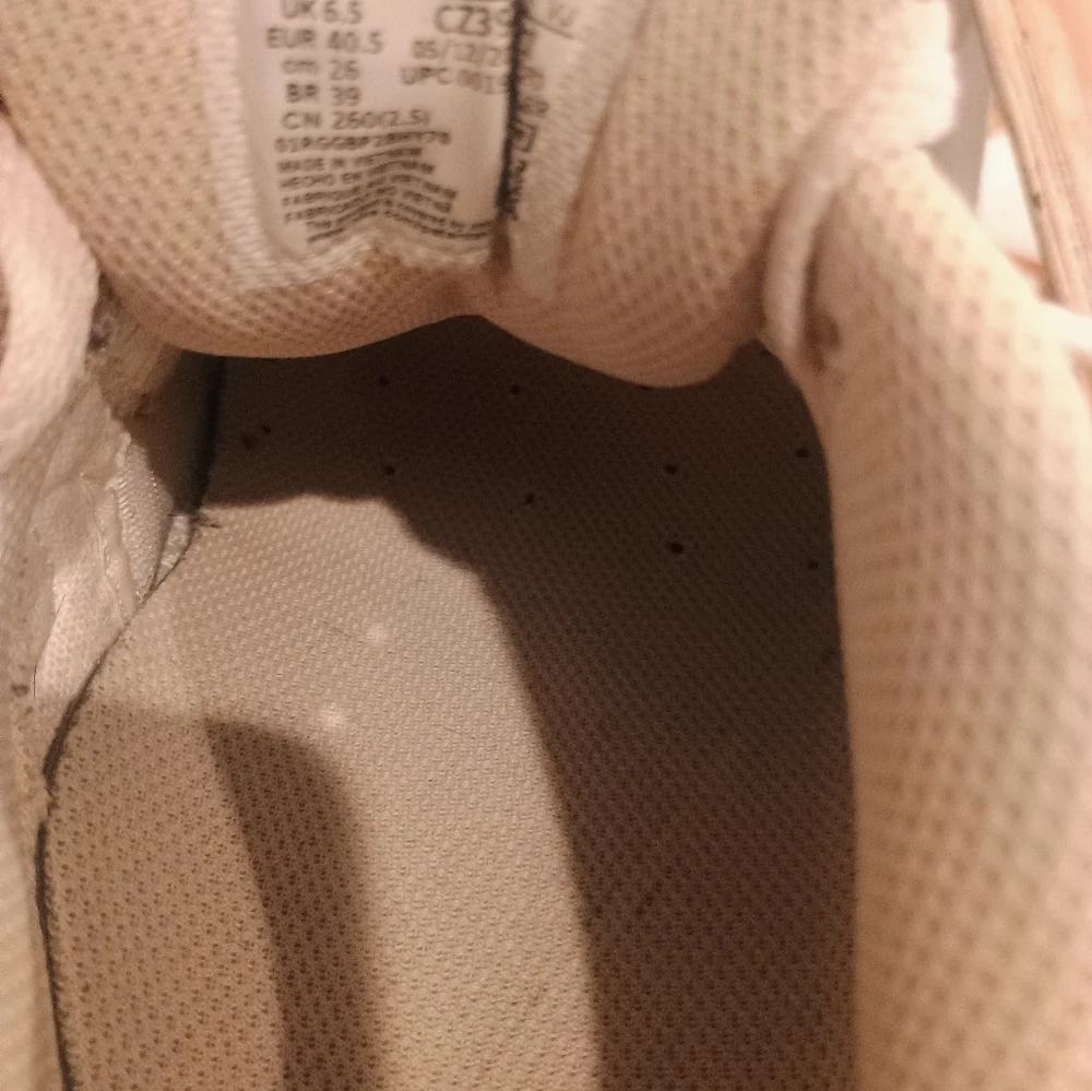 Nike Air Max Sneakers; White, Carmel and Tan. Barely Worn - Picture 3 of 8